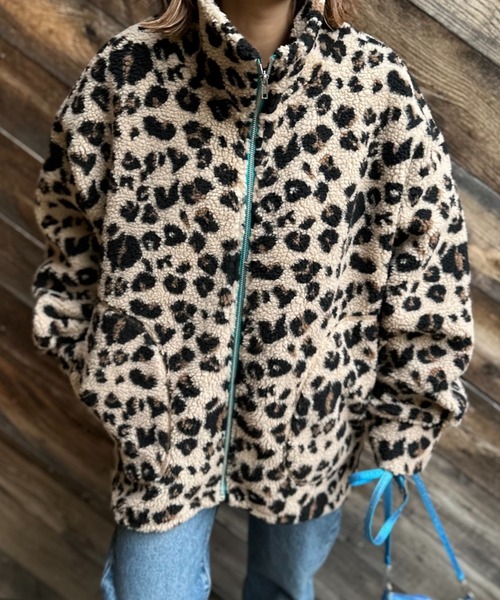 mi via loca（ミヴィアロカ）の「配色ZIPレオパード柄ボアジャケット