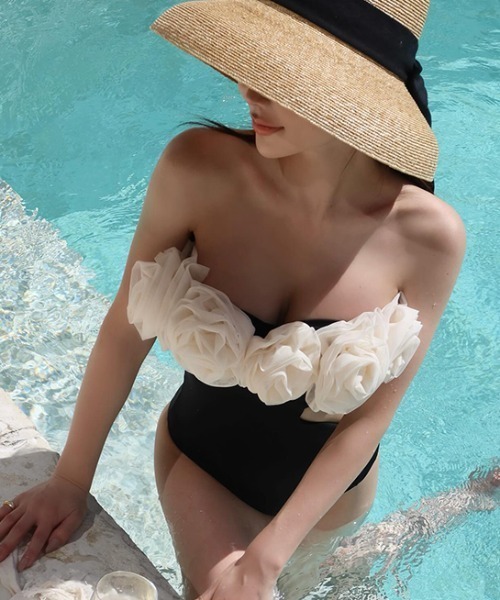 EIMY ISTOIRE（エイミーイストワール）の「Flower motifカッティング