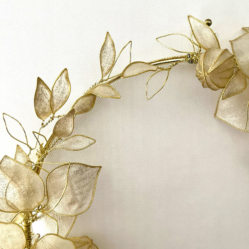 一点物】ゴールドのディップフラワーのリース 約27㎝ ワイヤーリース