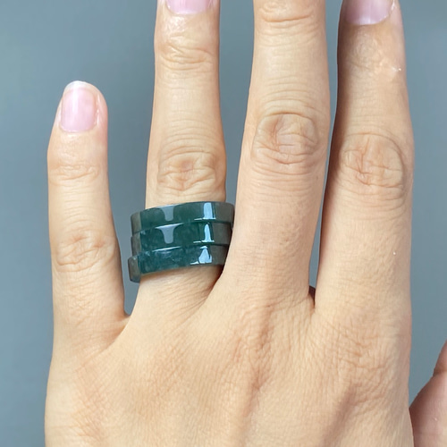 L182 氷糯種 青緑 14.5号 天然 グアテマラ産 A貨 本翡翠 くりぬき