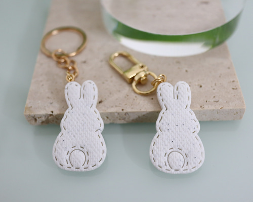 うさぎ キーホルダー 選べるパーツ ポリマークレイ リネンテクスチャー