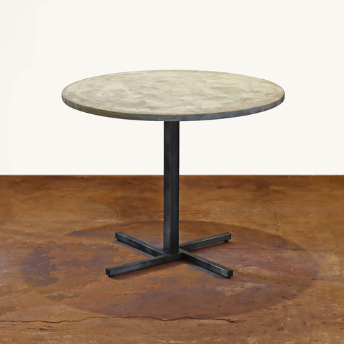 円形｜ラウンドテーブル｜鉄脚Bタイプ｜薄塗りモルタル｜ダイニング