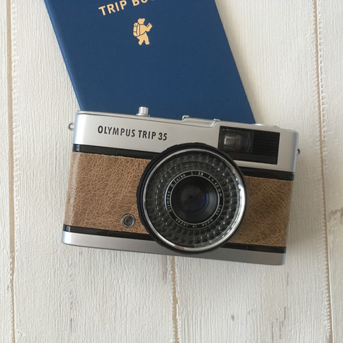 完動品】レトロなフィルムカメラ オリンパスTRIP35 ベージュのポニーの
