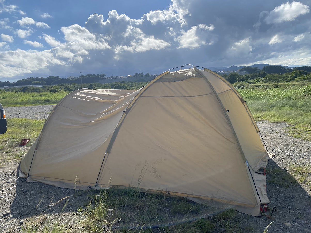 ワークマン初のツールームテント「耐久撥水2ルームシェルター