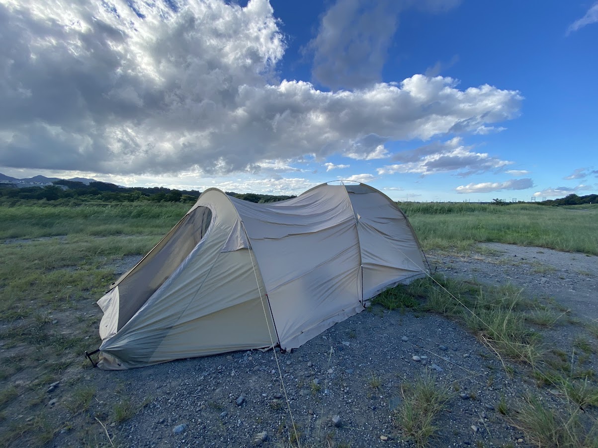 ワークマン初のツールームテント「耐久撥水2ルームシェルター