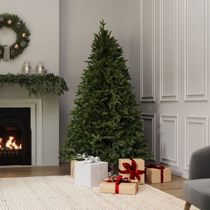 Charles Bentley Luxury 7ft Faux Nordic Spruce Hinged Christmas