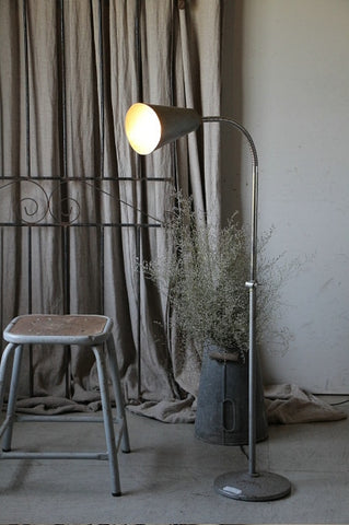 イギリスで買付けたアンティークが数千点 – タグ 