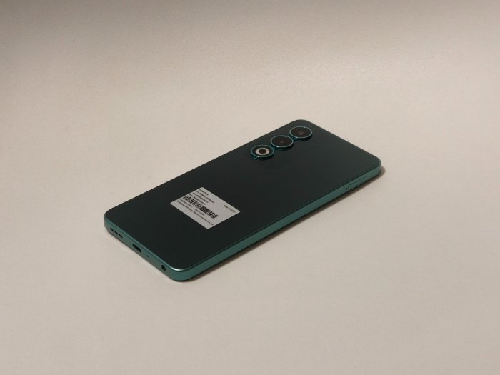 OPPO A5 5Gレビュー】大画面で耐久性に優れたエントリースマホ！使って