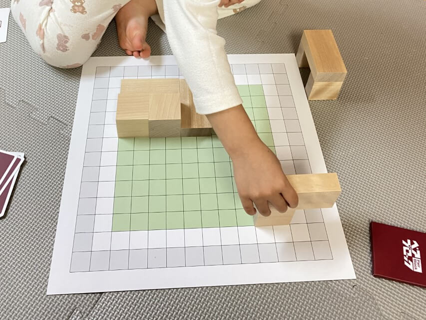 童具館ペアブロックの口コミ！大人もはまる唯一無二の積み木 | 知育