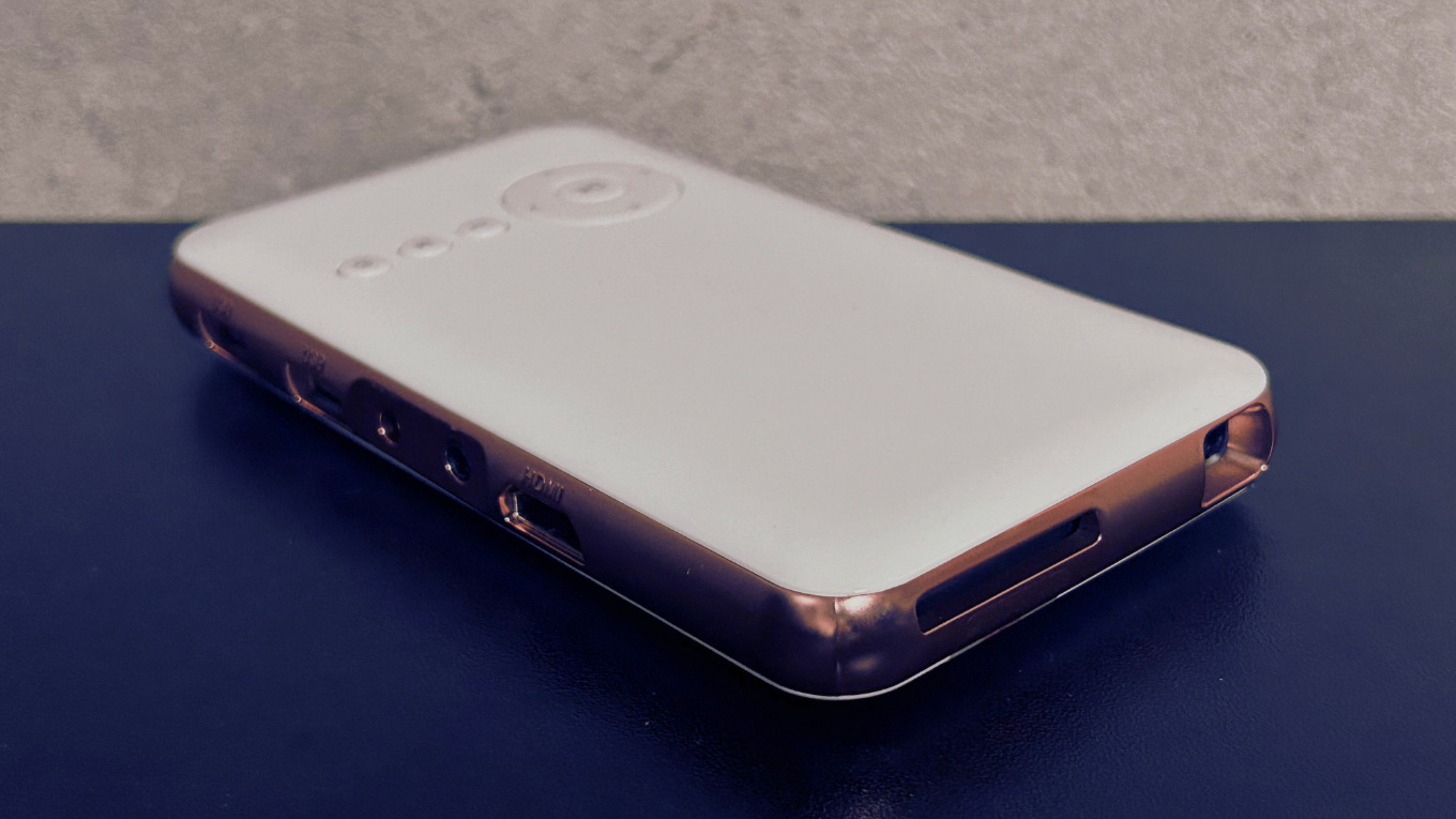 口コミが知りたい人必見】楽天で人気のカベーニをプロジェクターオタク