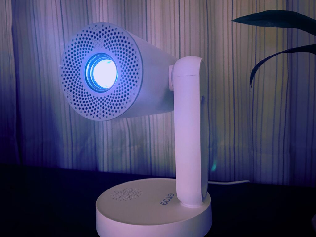 寝室で天井投影】ETOE Starfishプロジェクターを徹底レビュー