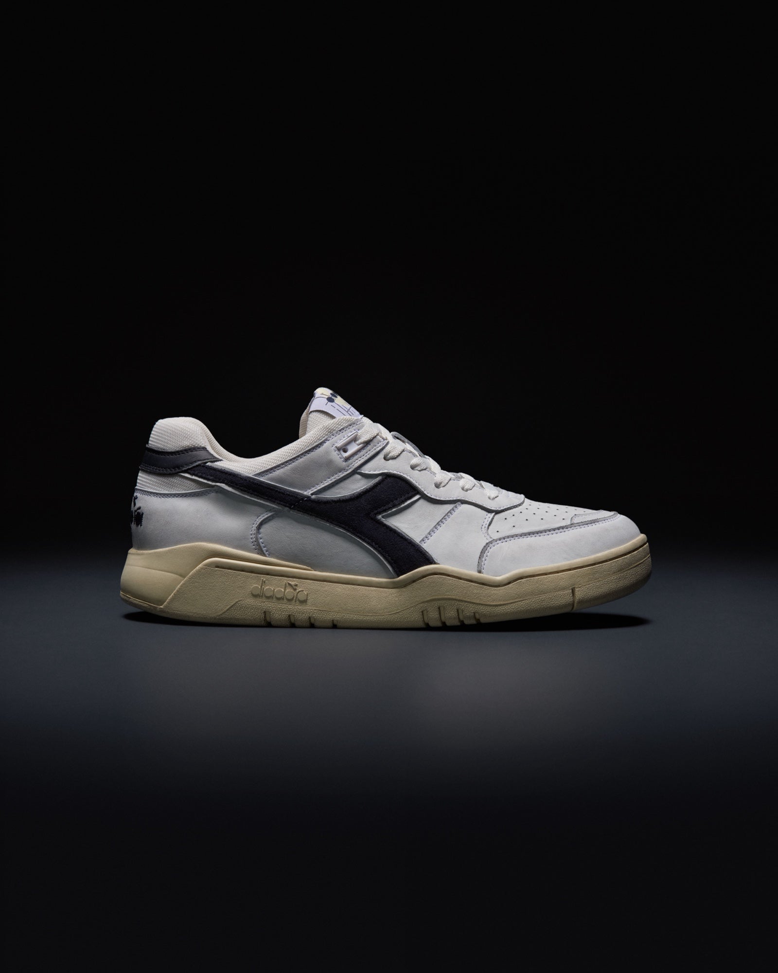 B.560 USED - UNISEX - ホワイト – Diadora 公式通販 チンクエ