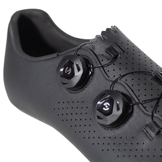 新入荷情報】Quoc Mono II-本格ロードシューズ（サイズ確認無料