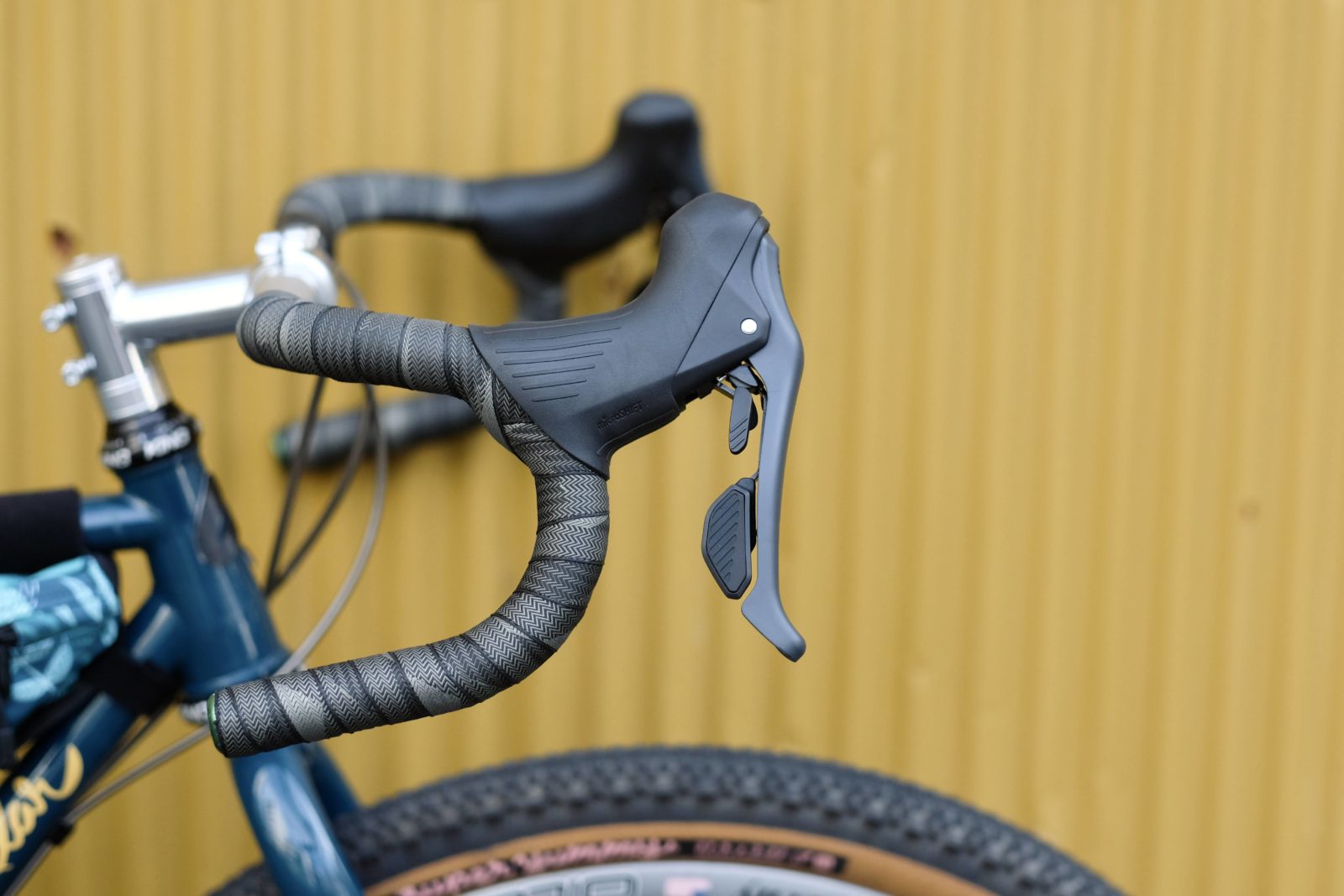 microSHIFT】 New Gravel Component SWORD を日本で一番最初に触って