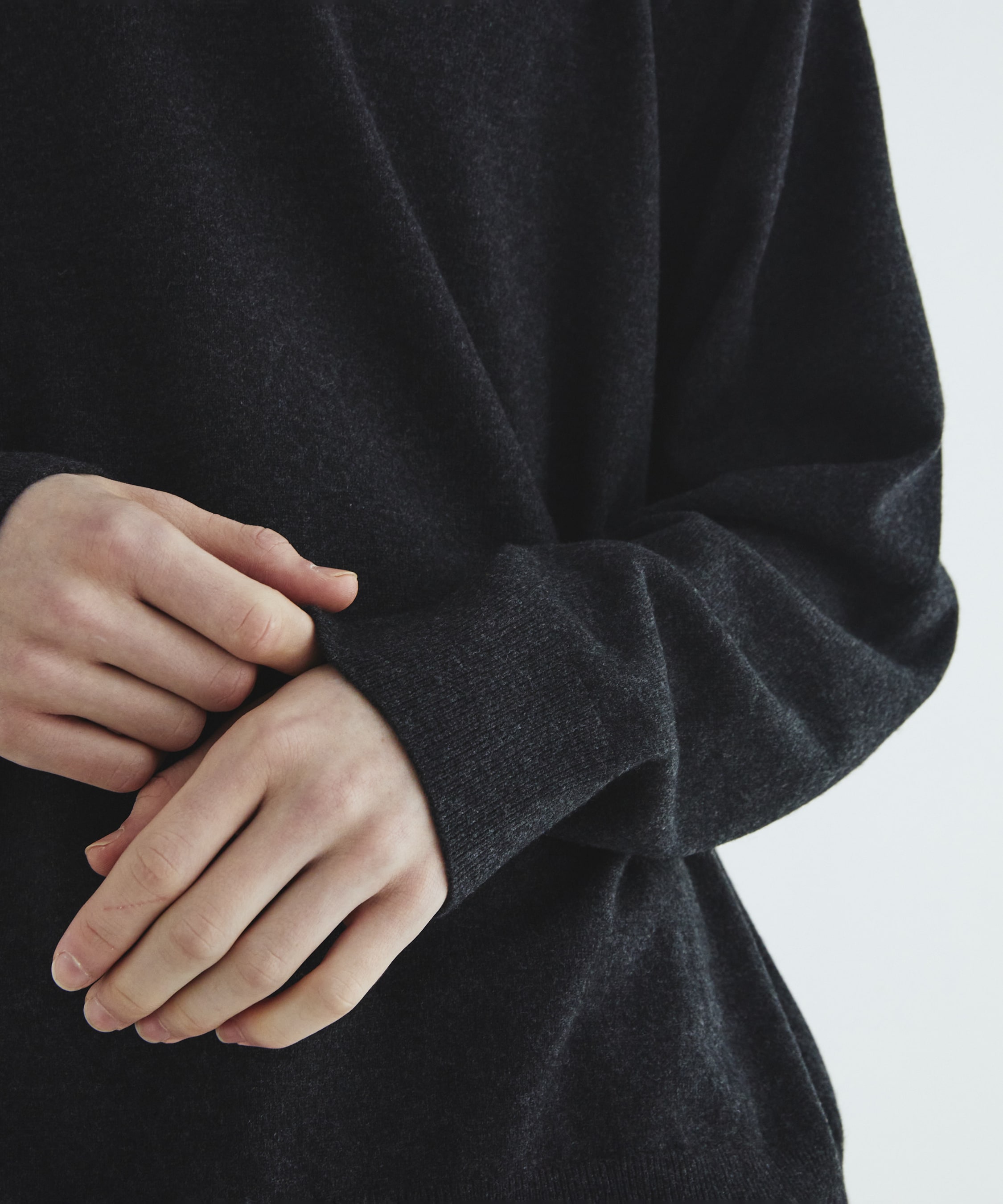 完売】Ultra fine wool ニットプルオーバー(1 BLACK): : メンズ｜CITY