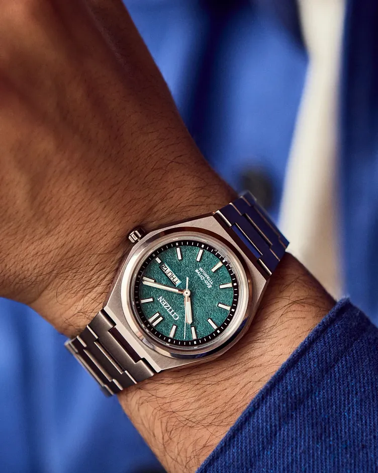 Zenshin Three-hand Green Dial Super Titanium Bracelet AW0130-85X