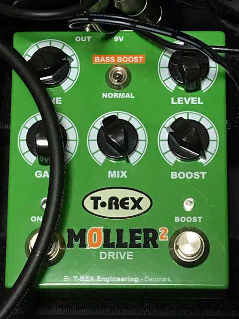 レスポールのフロントでも潰れない歪み「T-REX moller2」