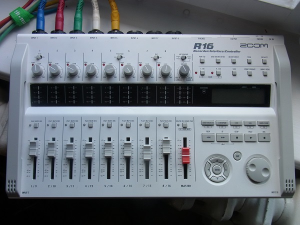 MTR 】手軽に使えるZOOM R16 の機材レビュー！！ | 人人振動