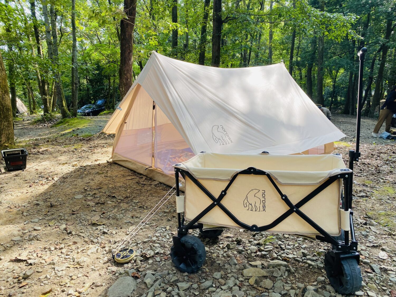 絵本の世界のようなテントNordisk（ノルディスク）の「Ydun5.5」を