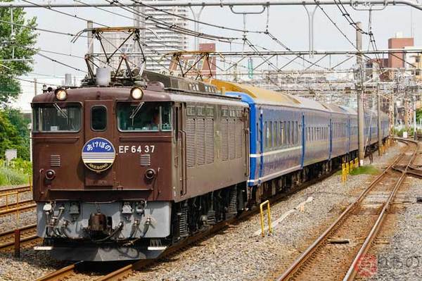 去っていく国鉄機関車 「EF64形0番台」が引退 ブルートレインもけん引