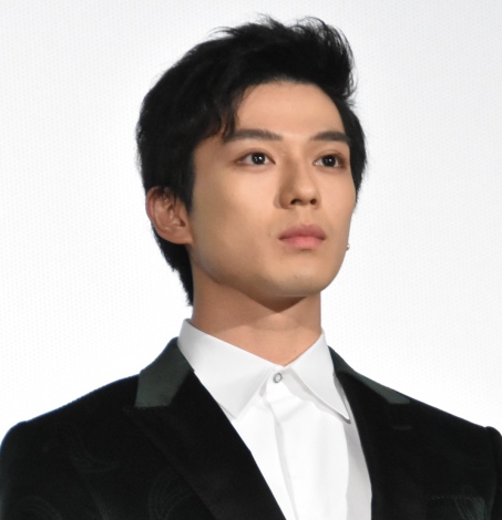 新田真剣佑の画像・写真 | 松坂桃李、映画宣伝で“バラエティー慣れ