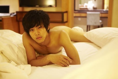 画像・写真 | 松坂桃李、2nd写真集で大胆ヌード披露 2枚目 | オリコン