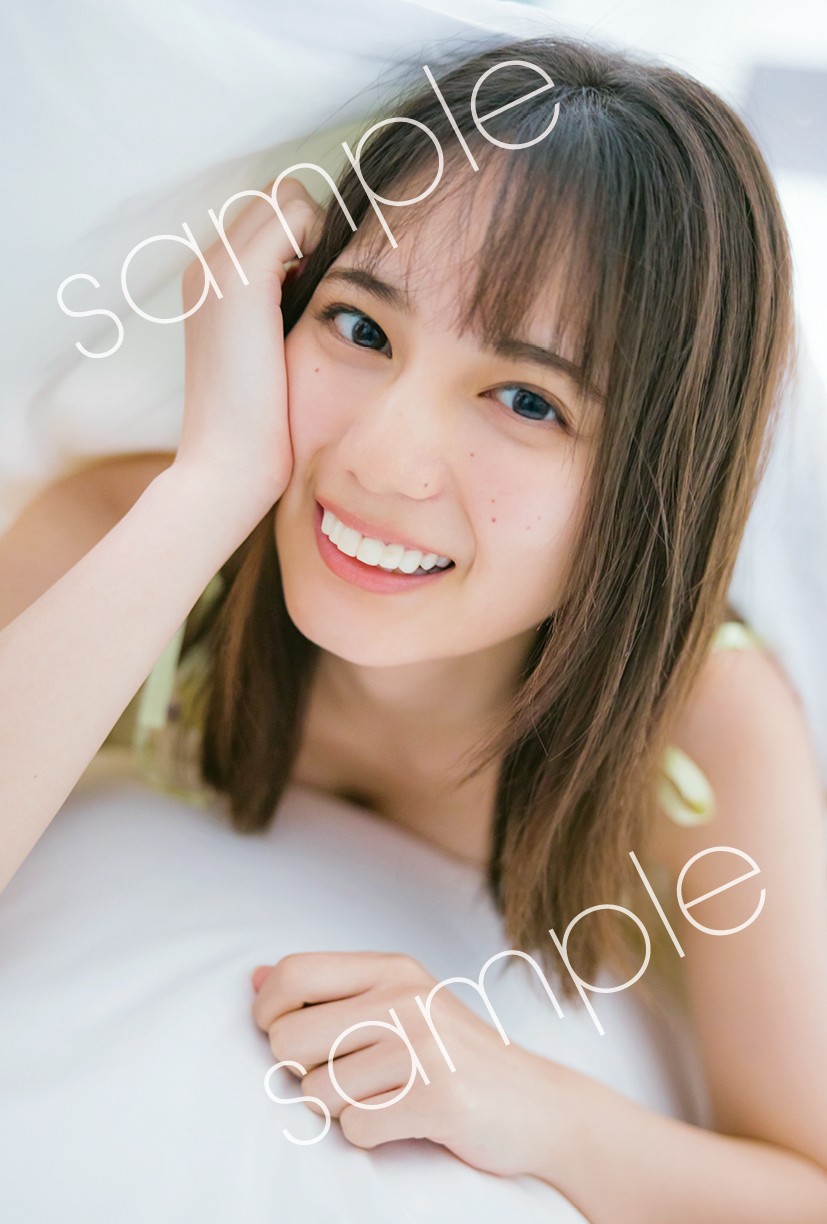 日向坂46小坂菜緒、写真集特典ポストカード8枚一挙公開 未収録の
