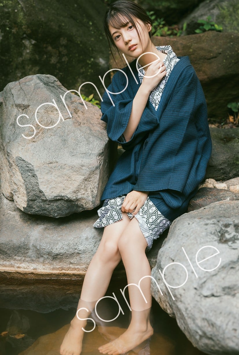 画像・写真 | 日向坂46小坂菜緒、写真集が予約好調で発売前に重版 累計