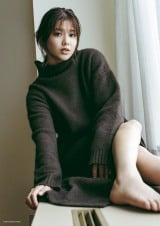 櫻坂46渡邉理佐「卒業記念本」特典ポスター公開 菅井友香＆原田葵との2