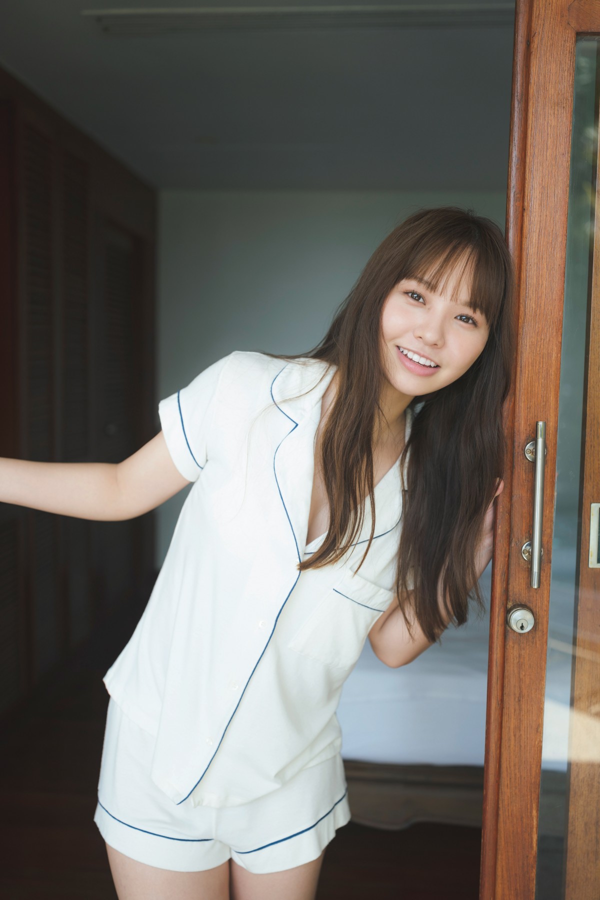 NMB48本郷柚巴“卒業記念写真集”新カット公開 ヘルシーなパジャマ