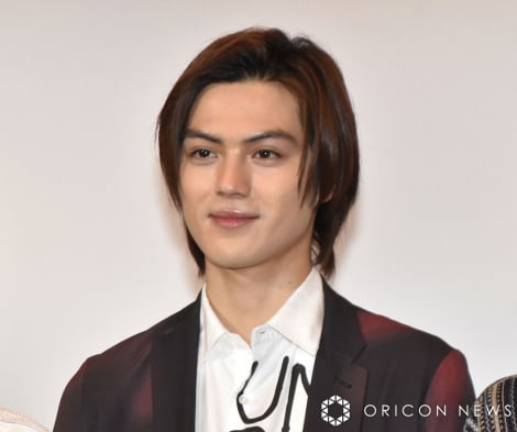 簡秀吉の画像・写真 | 『仮面ライダーガッチャード』本島純政＆『仮面