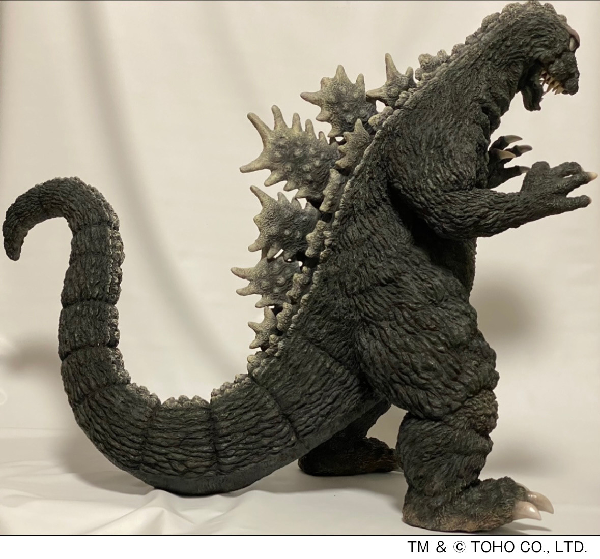 大丸梅田店、福袋に「東宝怪獣」ビジュアル公開 『ゴジラFINAL WARS