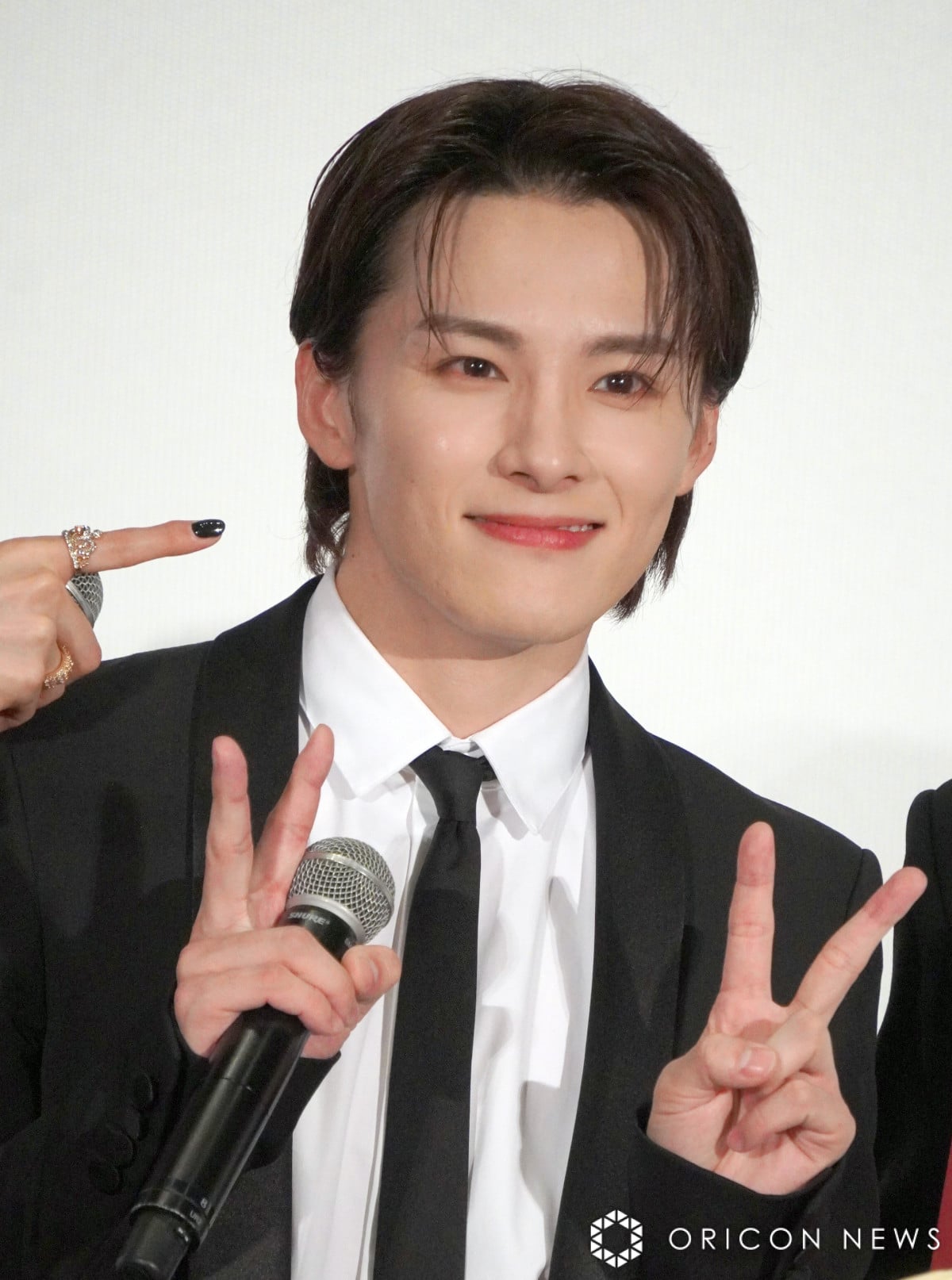 画像・写真 | JO1川西拓実、26歳の誕生日祝福に笑顔 “サプライズ”すぎ