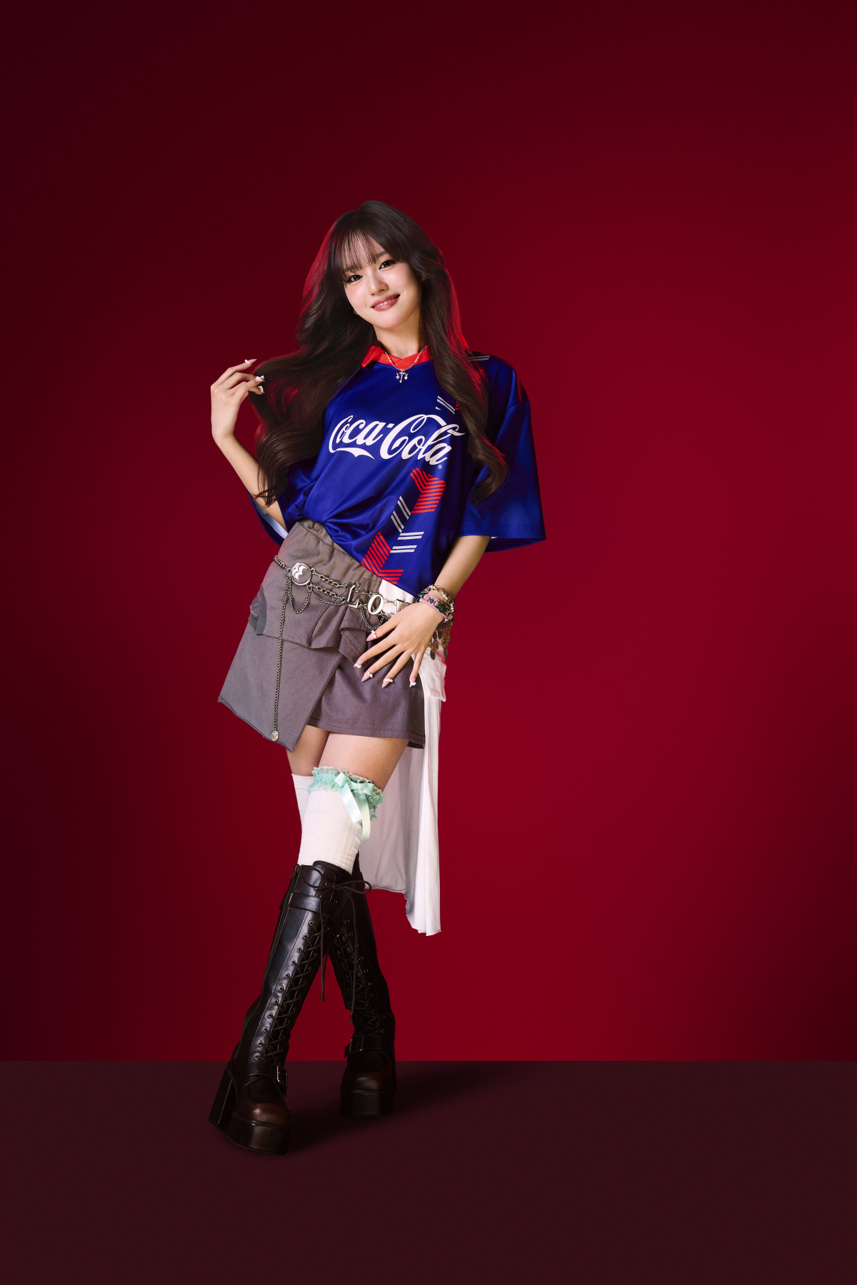 画像・写真 | XG、コカ・コーラ限定サッカーユニフォームで