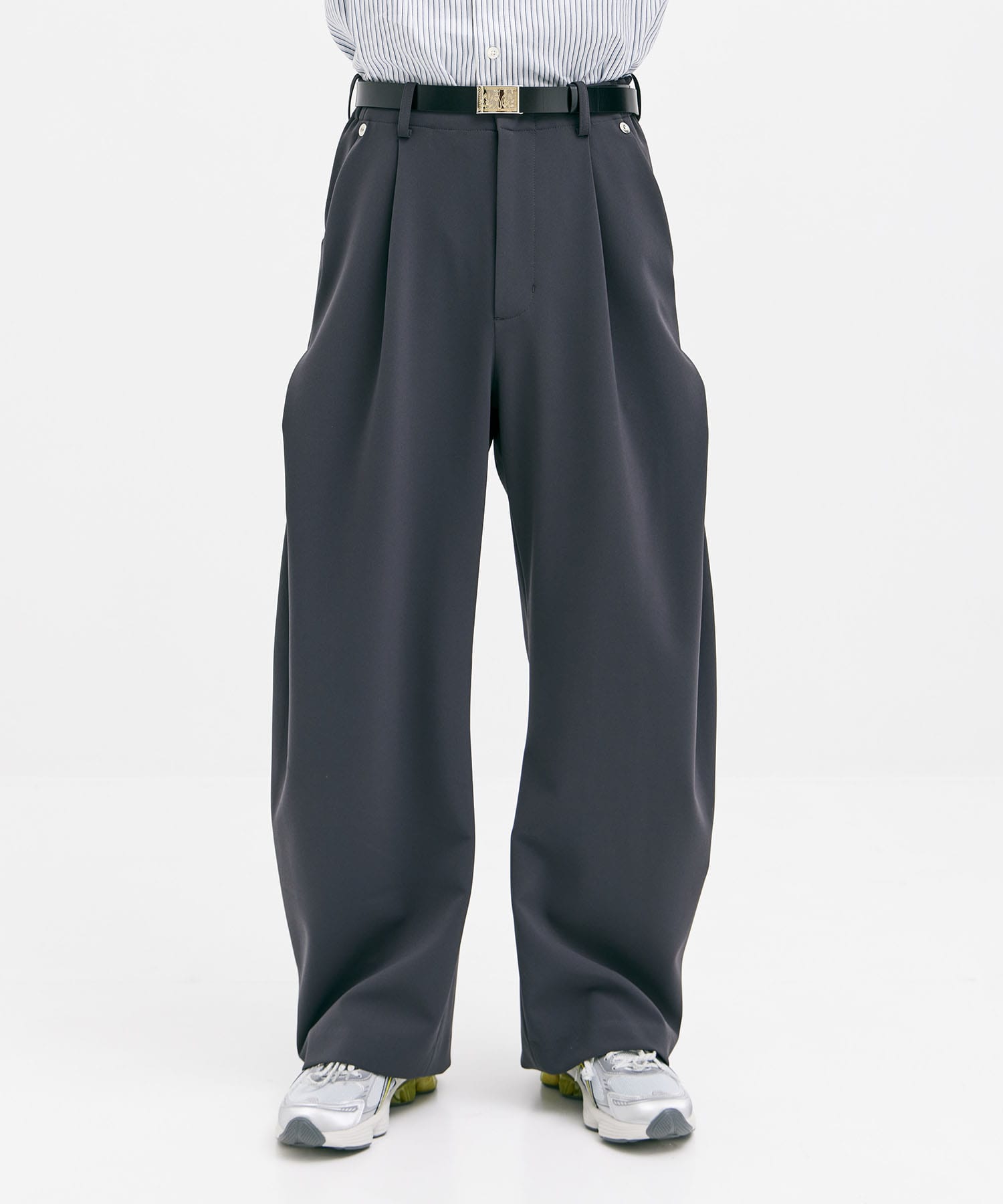 カーブレッグトラウザー ダブルクロス(1 DARK GREY): CONZ: MENS｜CONZ