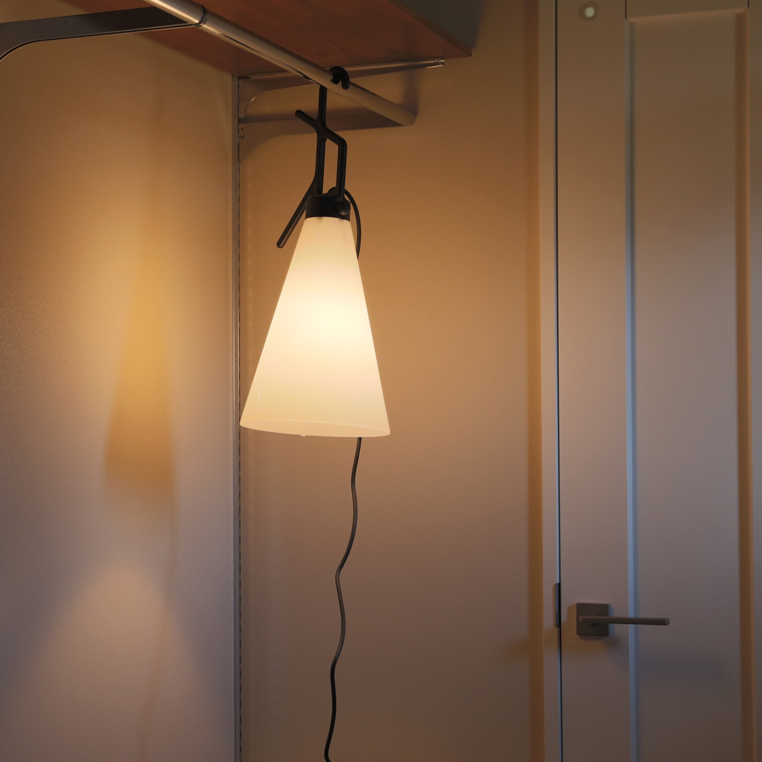 フロアスタンド FLOS MAYDAY BLK フロアスタンド FLOS MAYDAY BLK