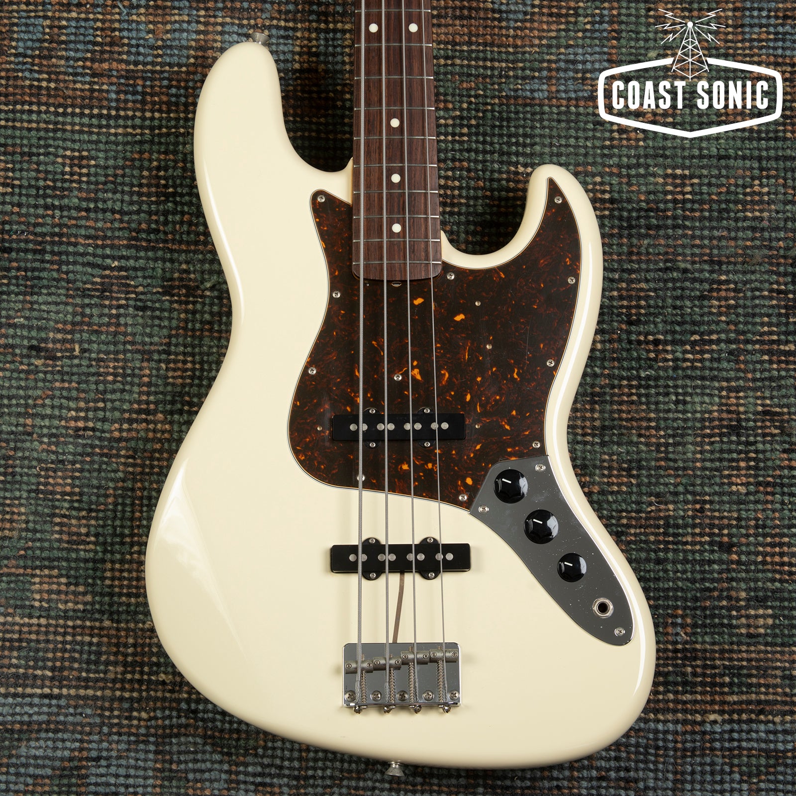 2010 Fender '62 Reissue Jazz Bass JB62 Made in Japan - Vintage White