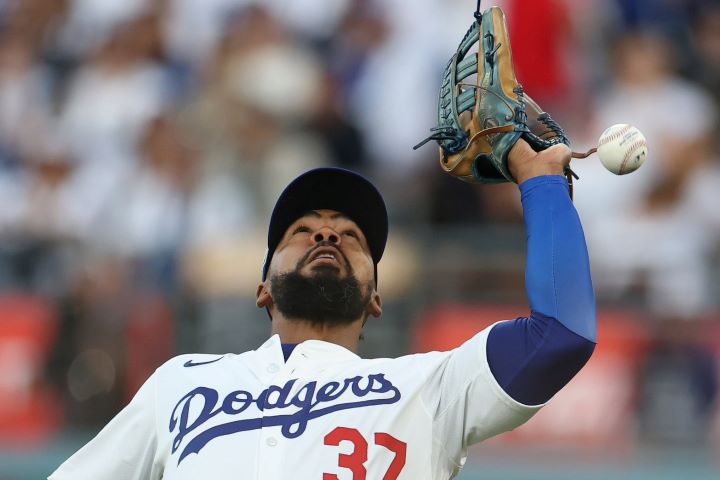 なぜ全力疾走を止めたのか…失点招くド軍テオの“緩慢守備”に米解説も