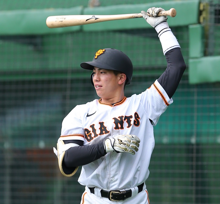 巨人・門脇誠 レジェンドに挑む「ストロング」／春の一番星を探して