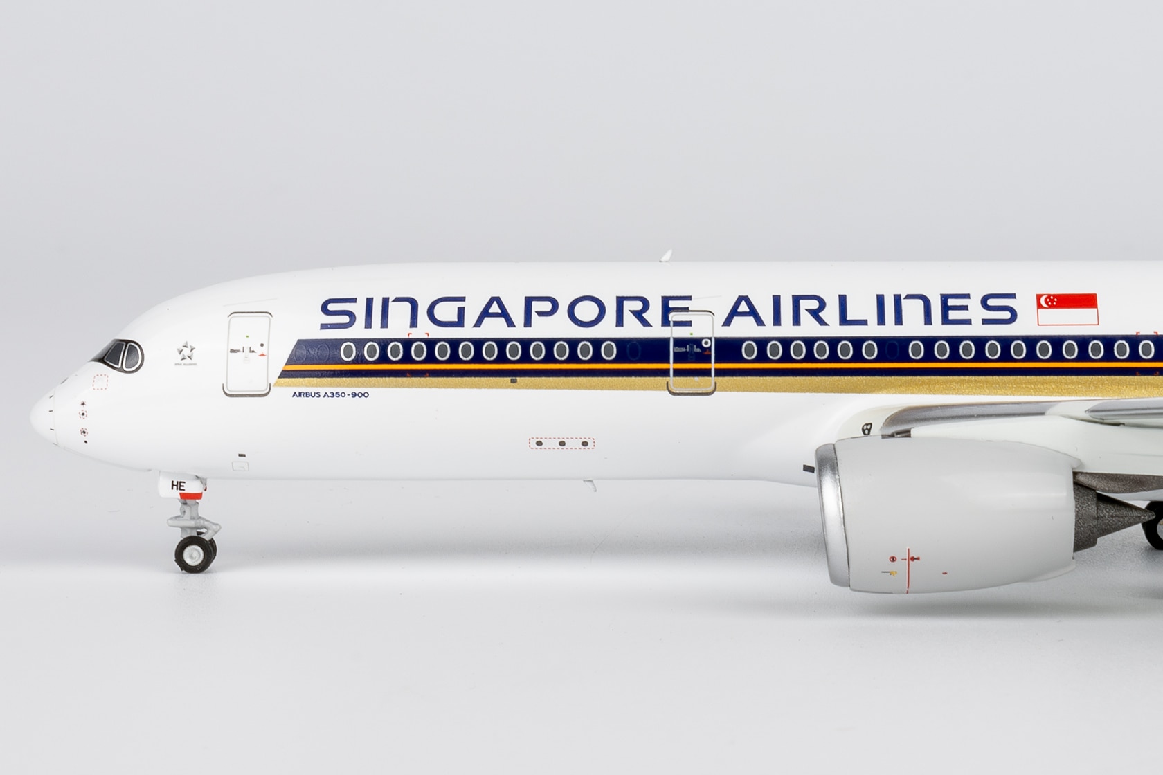 NG Models 1:400 Singapore Airlines Airbus A350-900 XWB 9V-SHE