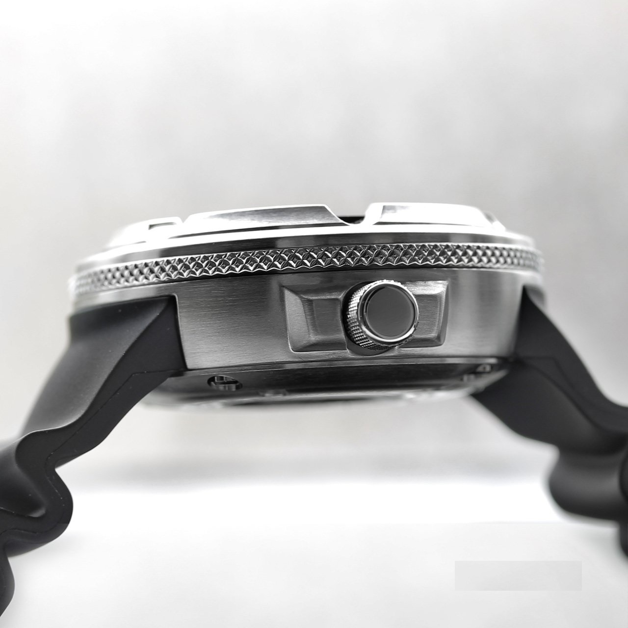 Citizen Promaster Eco-Drive Professional Ecozilla BJ8050-08E - Corvus