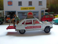 Gift Set 13 Renault 16 Tour de France *with red headboard* – Corgi