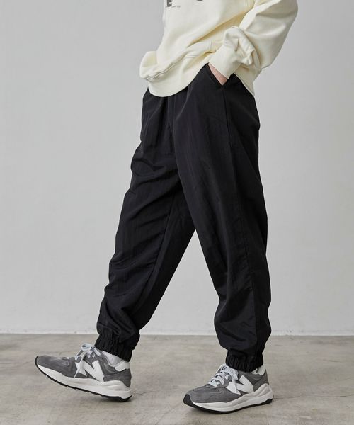 ナイロングログランルーズジョガーパンツ