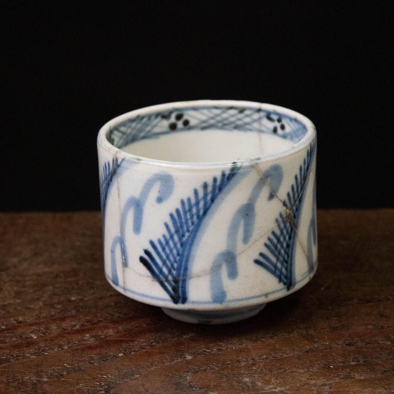 陶磁器 :: 伊万里 羊歯文 半筒そば猪口 | COTTOU.JP 骨董の通販