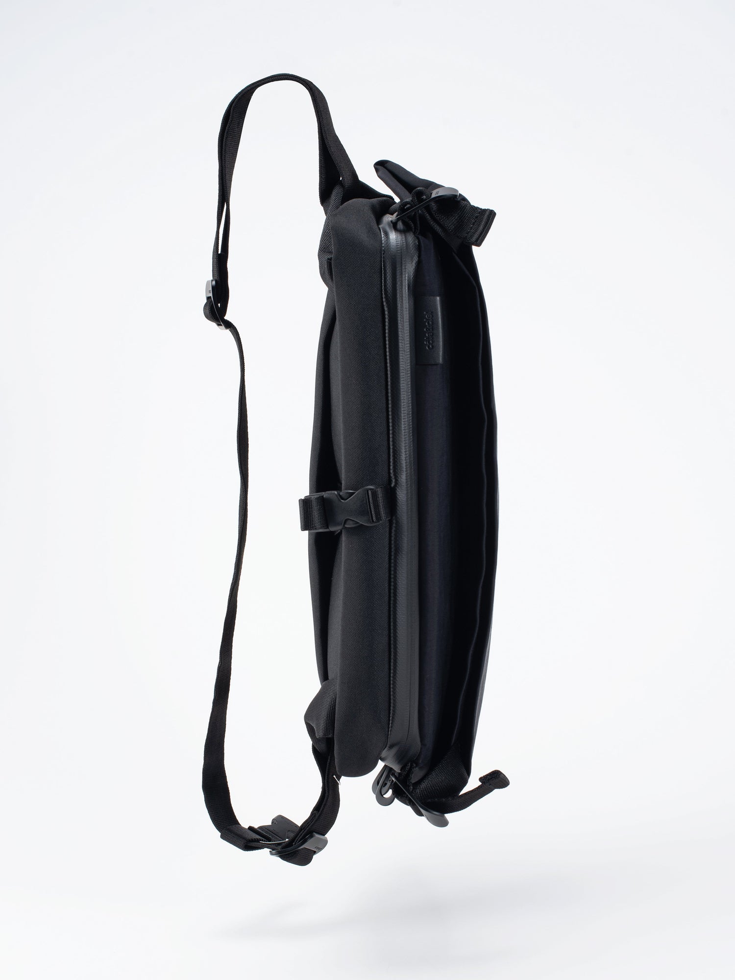 29030_Riss_Smooth_Black_3_1500