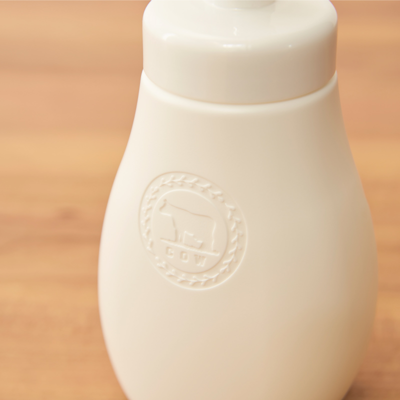 泡で出てくるミルキィボディソープ カウブランド赤箱の香り ポンプ付