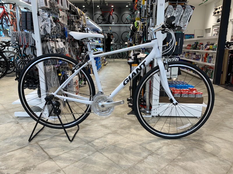 GIANT ESCAPE R3 – サイクランドマスナガ