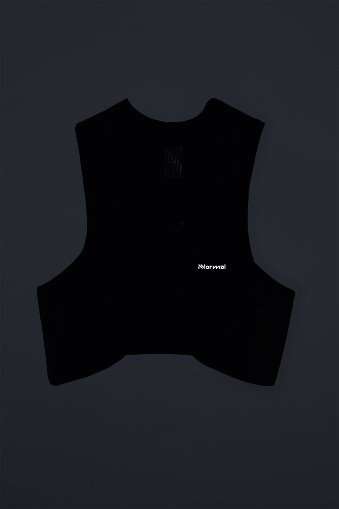 NNormal Race vest 5l N1ARV01-001 Women. Official Online Store 日本