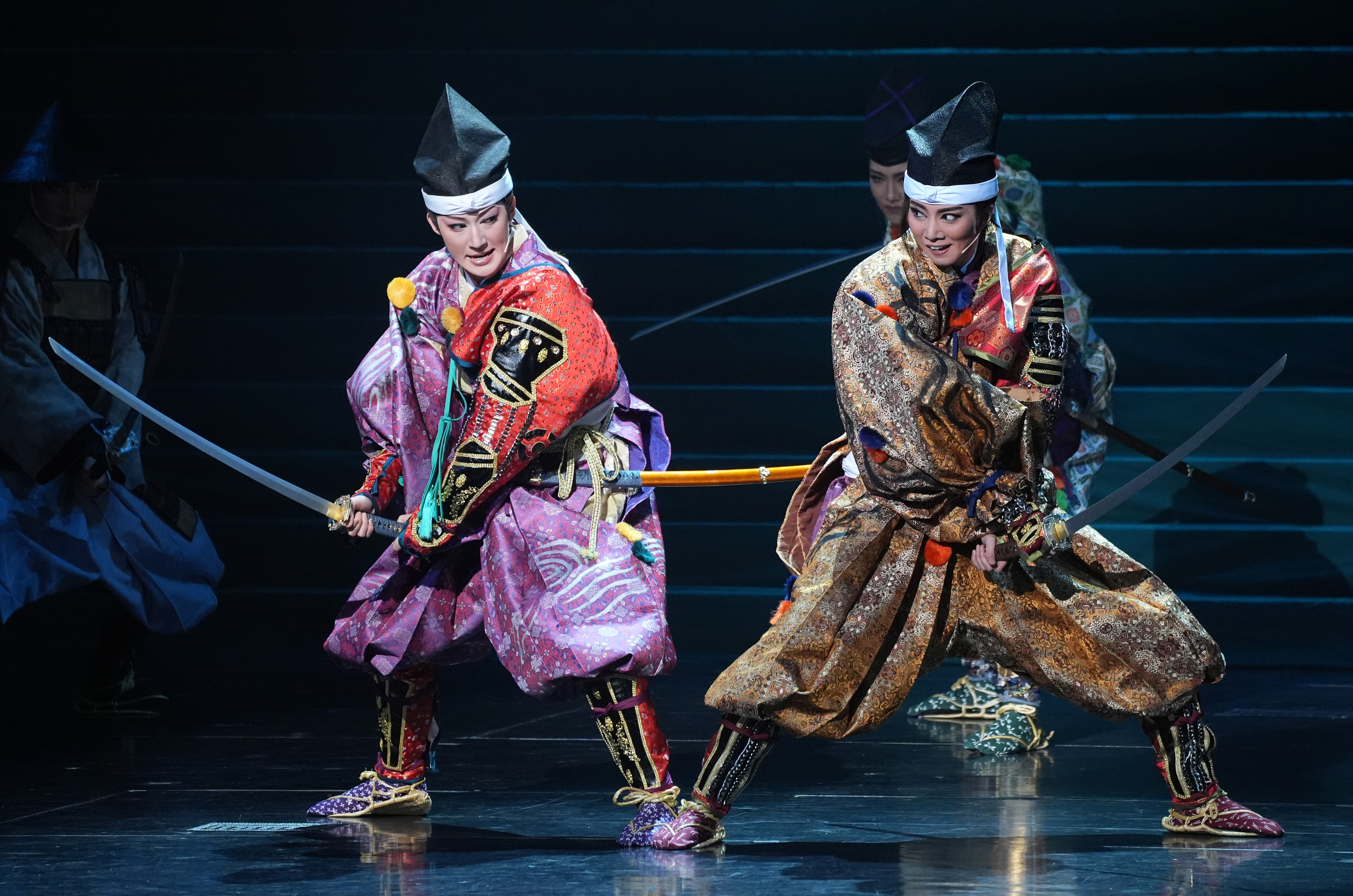 盛者必衰の一大絵巻 永久輝せあ率いる花組が総力で描く 宝塚歌劇団「蒼