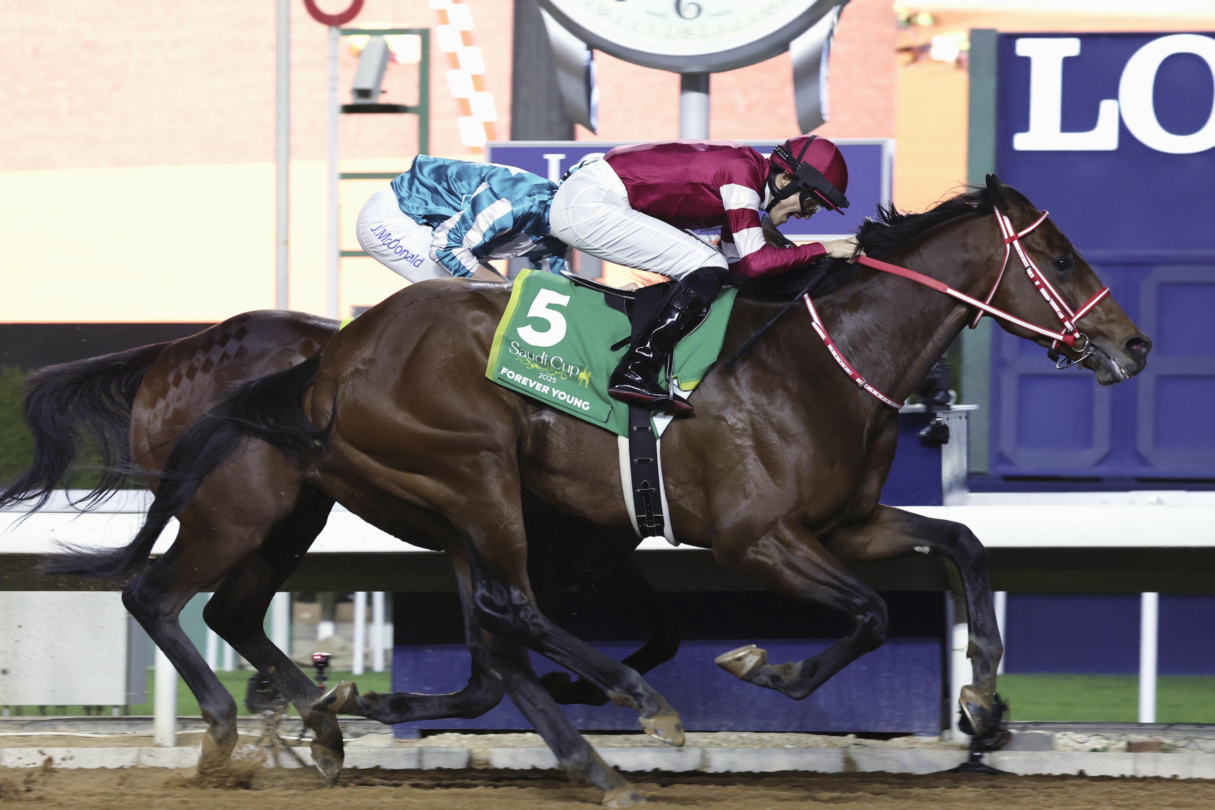フォーエバーヤングが競馬のサウジカップに優勝 賞金15億円を獲得